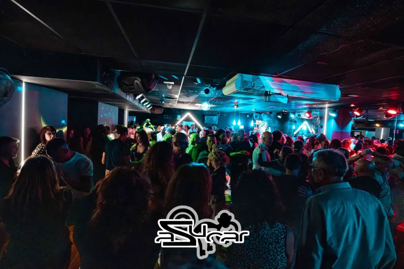 Salsa Dancing in Valencia: Socials, Venues & Prices (2026)
